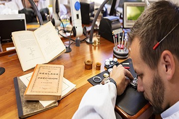 劳力士维修官售后点电话